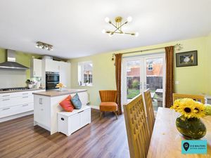 Kitchen/Diner- click for photo gallery